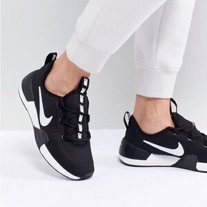 Nike Women's Black and White Sneakers Rare edition